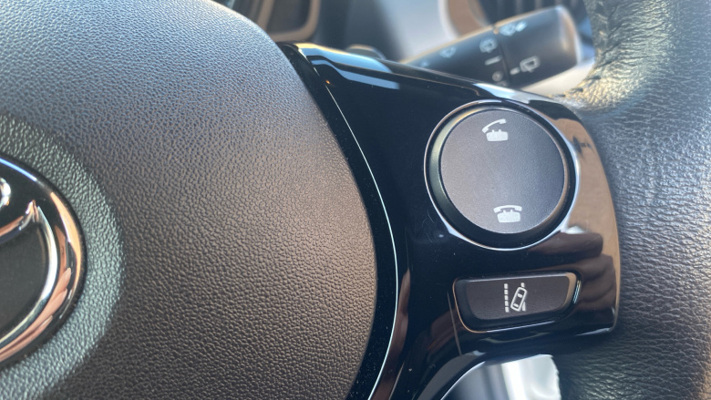 Toyota Aygo 1.0 VVT-i X-Trend TSS 5dr x-shift Petrol Hatchback